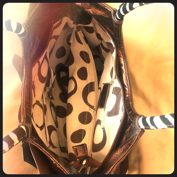 Handbag - Picture 2 of 2